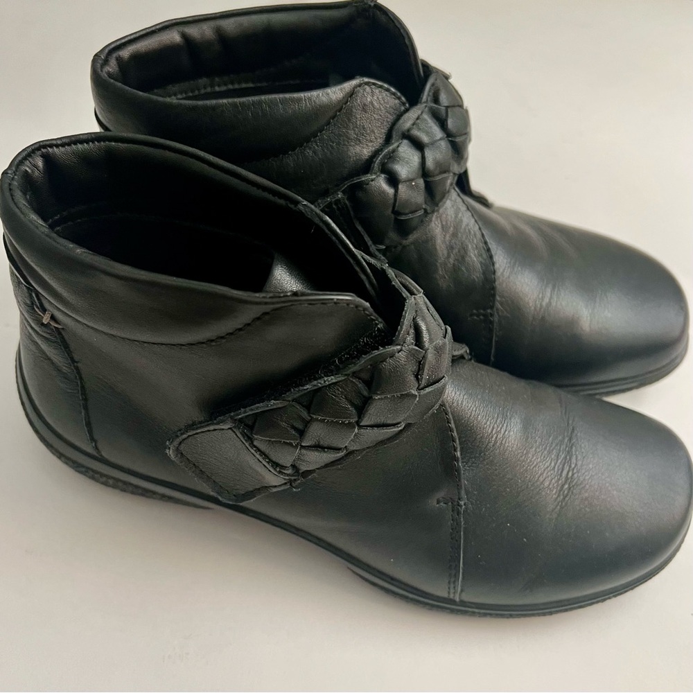 Hotter Black Daydream Leather Ankle Boots 6M